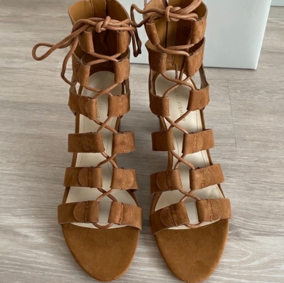 🤩Marc Fisher Lace Up Gladiator Heel Sandals🤩 - Picture 4 of 8